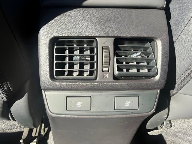 Used 2017 Subaru Outback 2.5i Limited image 12