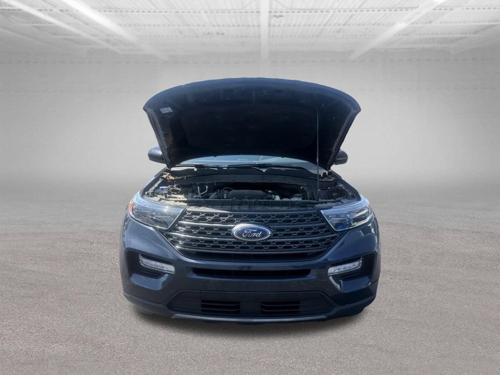 Used 2023 Ford Explorer XLT w/ Equipment Group 202A AWD/4WD image 62