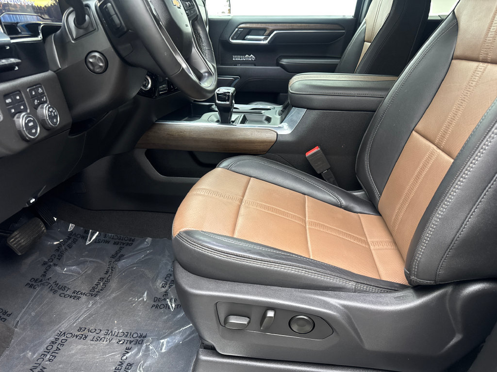 Used 2023 Chevrolet Silverado 1500 High Country w/ Technology Package AWD/4WD image 29