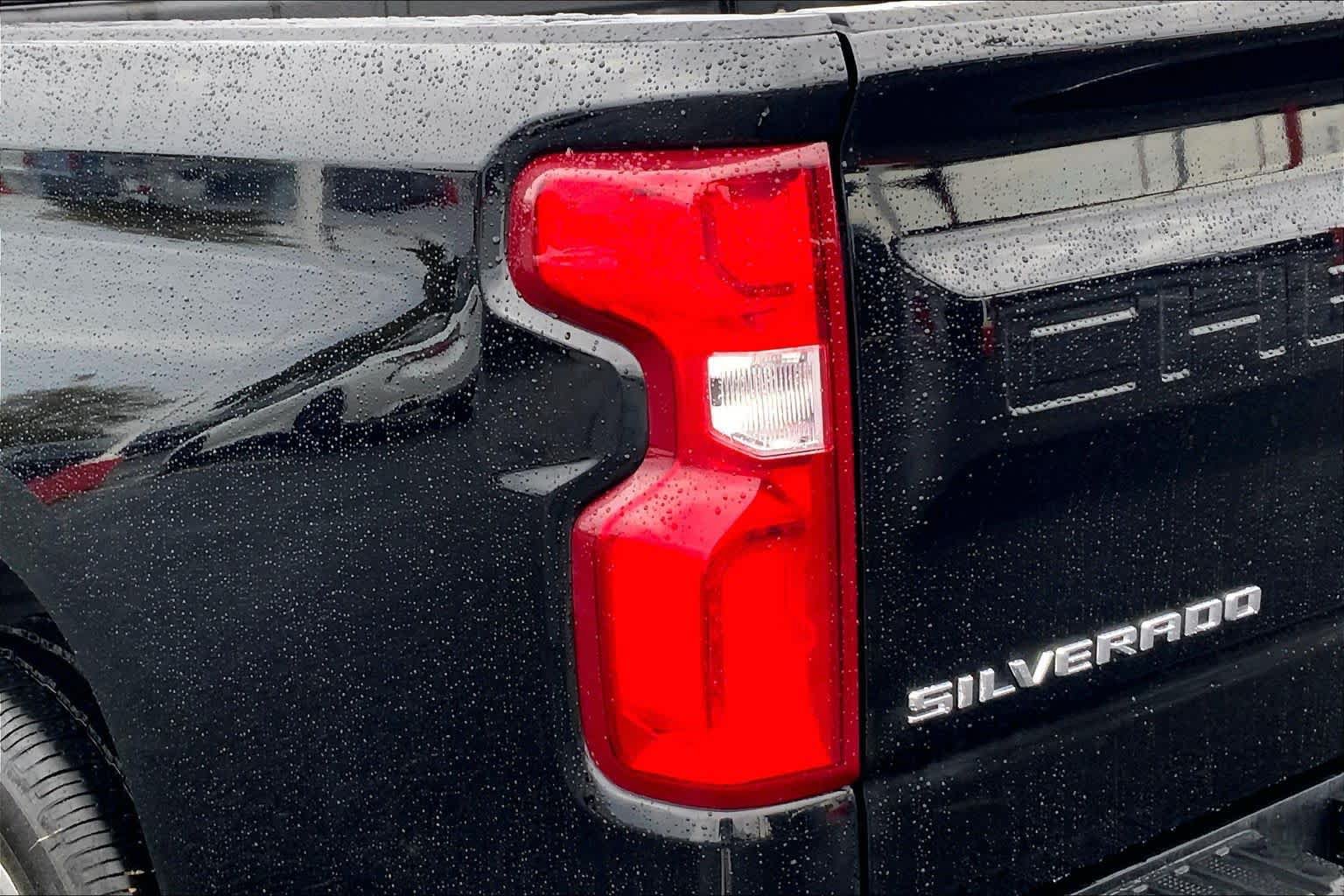 Used 2022 Chevrolet Silverado 1500 LTZ w/ Z71 Off-Road Package AWD/4WD image 29
