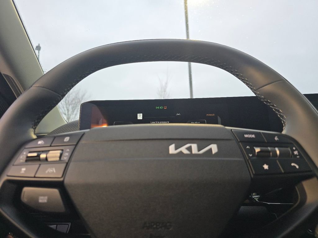 New 2025 Kia EV6 Wind image 26