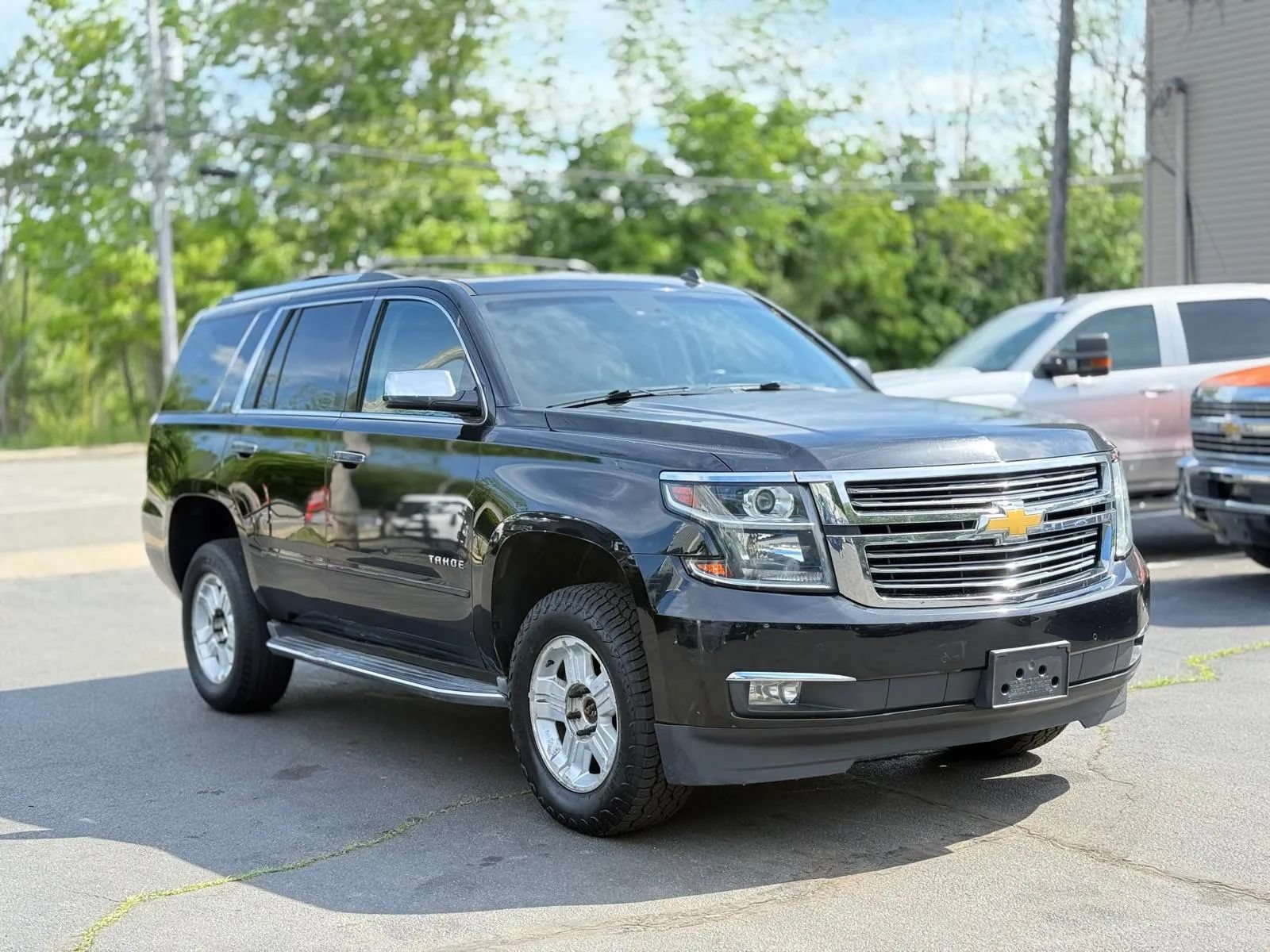 Used 2015 Chevrolet Tahoe LTZ AWD/4WD image 4