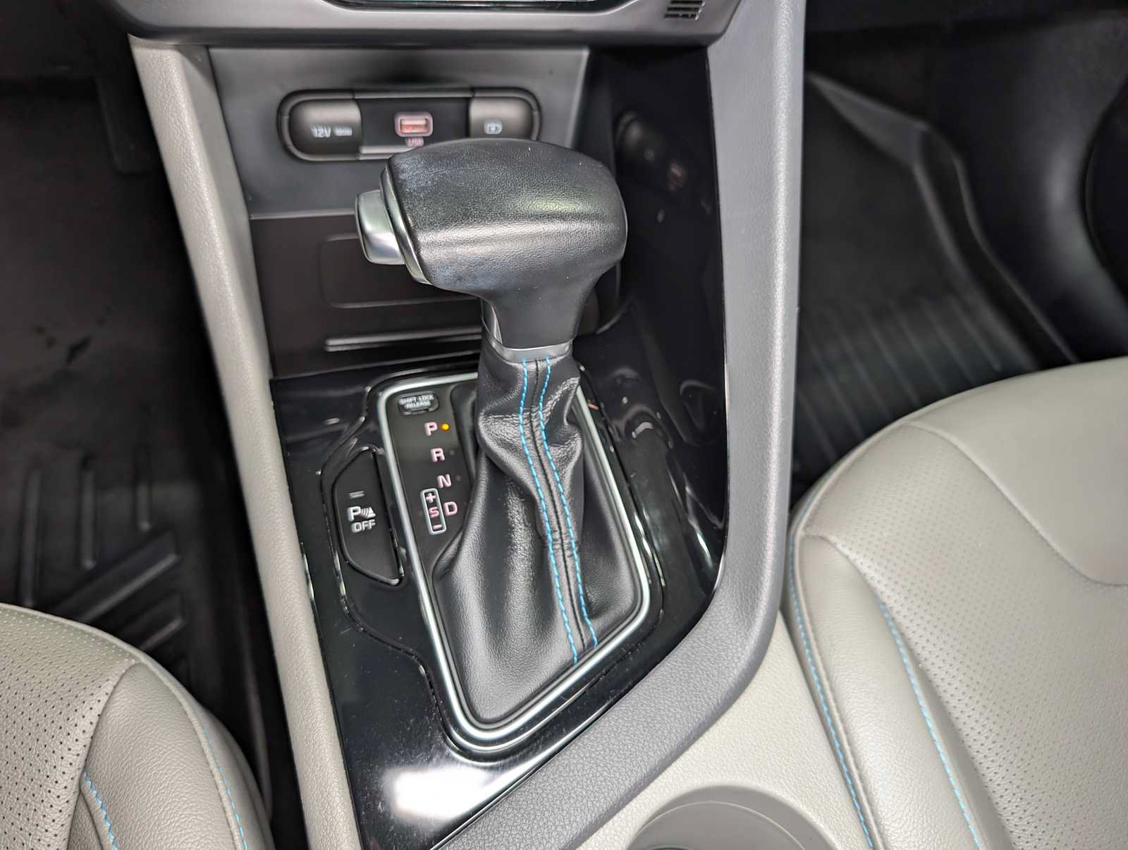Used 2020 Kia Niro EX Premium FWD image 25