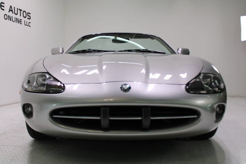 Used 1999 Jaguar XK8 Convertible RWD image 11
