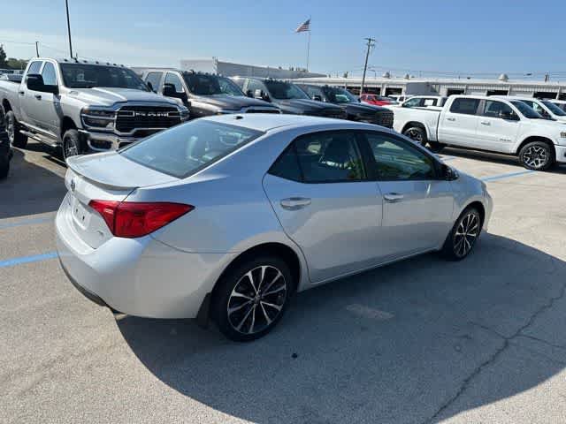 Used 2017 Toyota Corolla SE w/ SE Premium Package FWD image 21