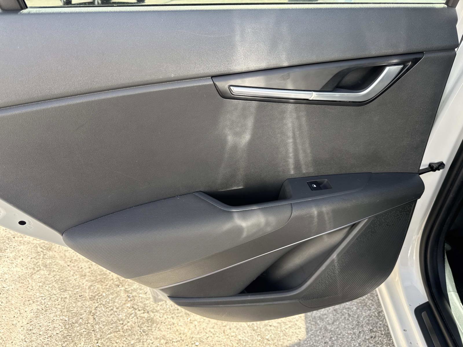 Used 2025 Kia Niro Wave image 9