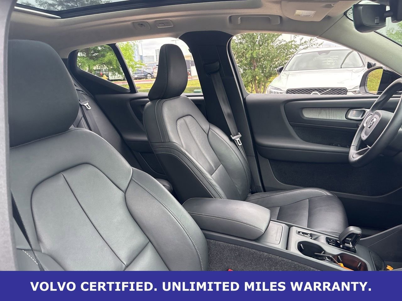 Used 2025 Volvo XC40 B5 Core AWD/4WD image 13