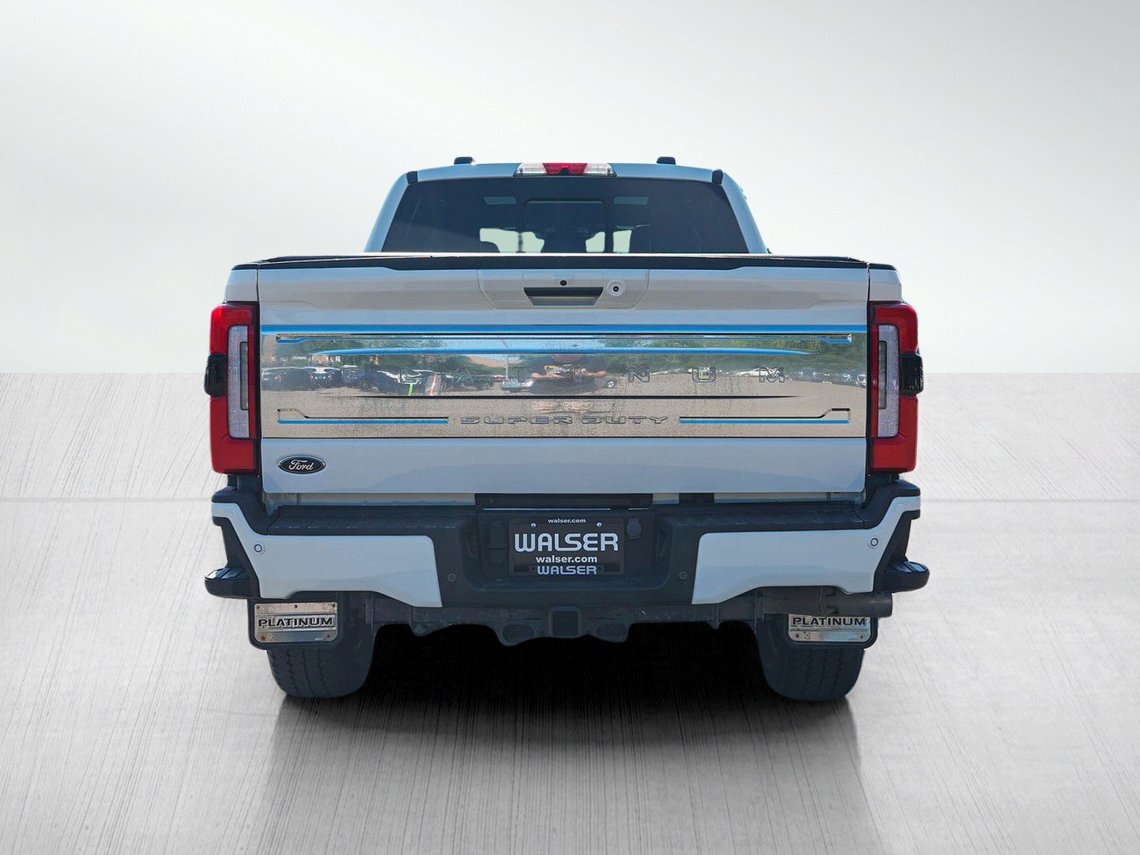 Used 2023 Ford F250 Platinum AWD/4WD image 4