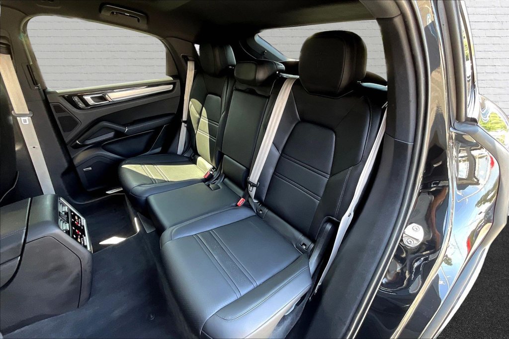 Used 2023 Porsche Cayenne S AWD/4WD image 20