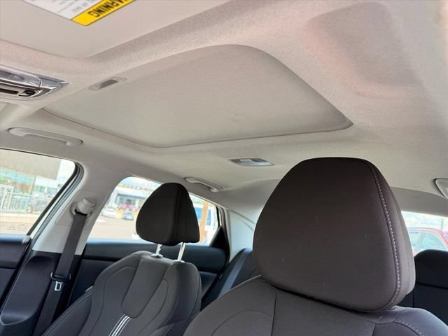 Used 2024 Hyundai Elantra SEL w/ Convenience Package FWD image 16