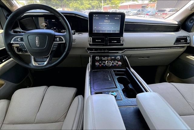 Used 2021 Lincoln Navigator Reserve w/ Luxury Package AWD/4WD image 6