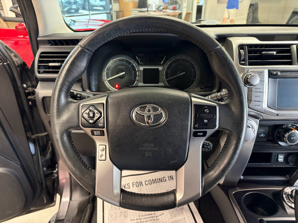 Used 2017 Toyota 4Runner SR5 AWD/4WD image 15