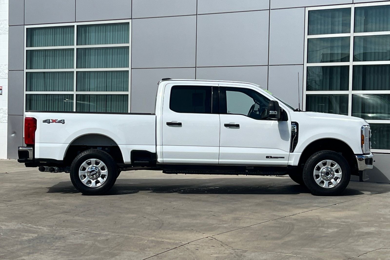 Used 2024 Ford F250 XLT AWD/4WD video 3