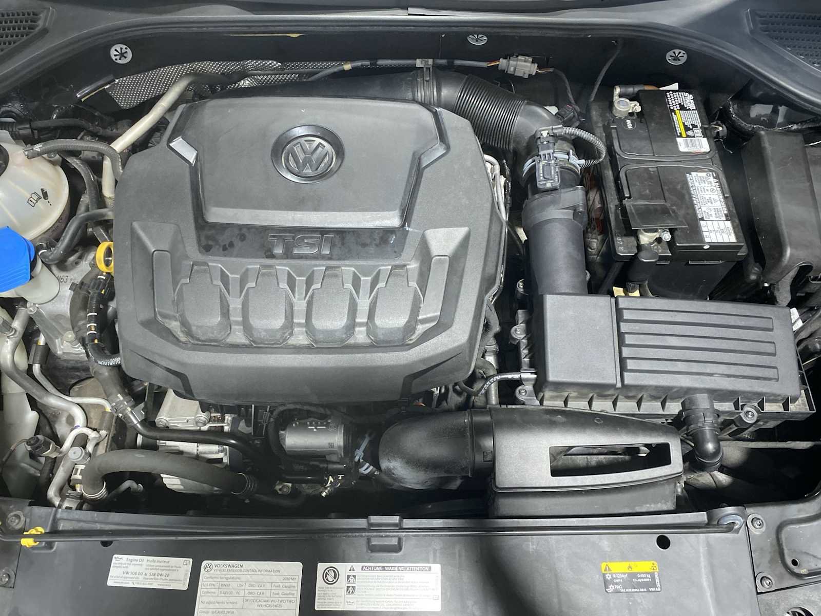 Used 2020 Volkswagen Passat 2.0T R-Line image 9