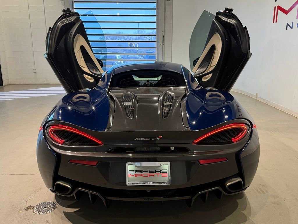 Used 2016 McLaren 570S Coupe RWD image 16
