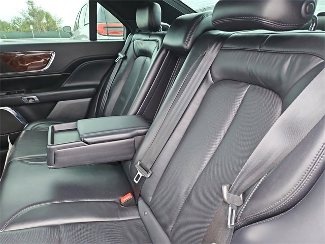 Used 2018 Lincoln Continental Reserve image 12