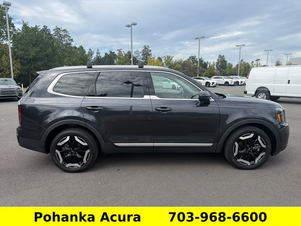 Used 2025 Kia Telluride EX w/ EX Captain's Chair Package AWD/4WD image 8