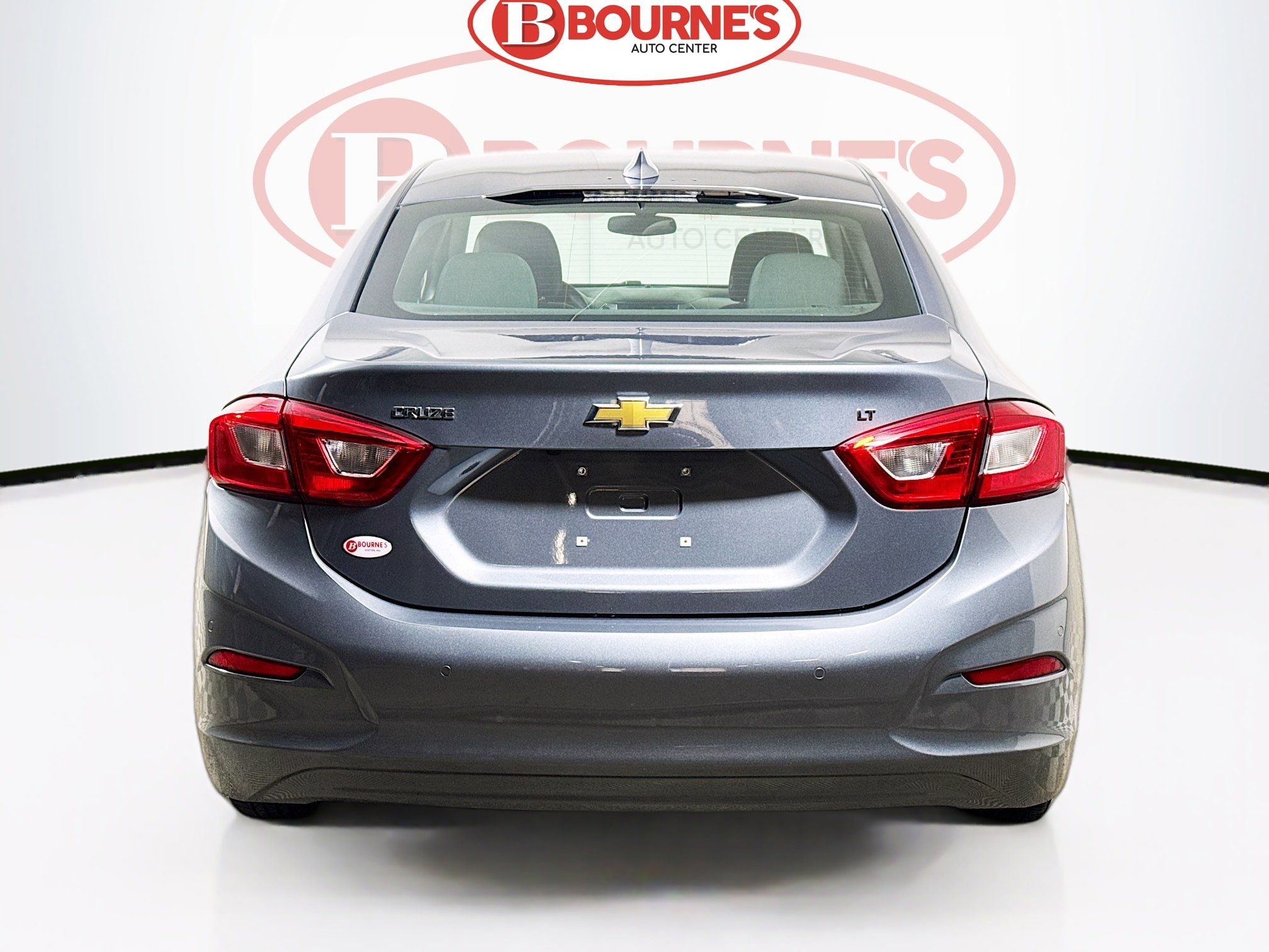 Used 2019 Chevrolet Cruze LT w/ Convenience Package FWD image 9