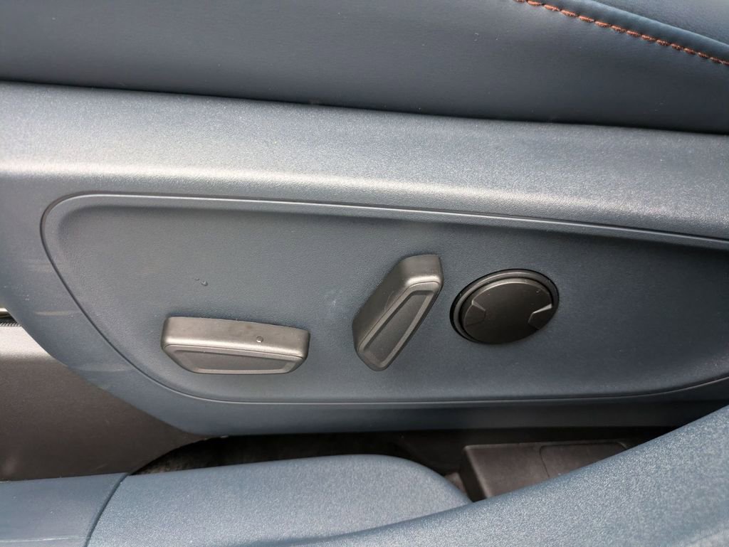 New 2025 Ford Maverick Lariat AWD/4WD image 22