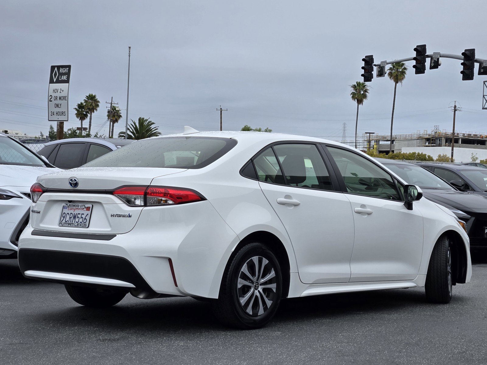 Used 2022 Toyota Corolla LE image 4