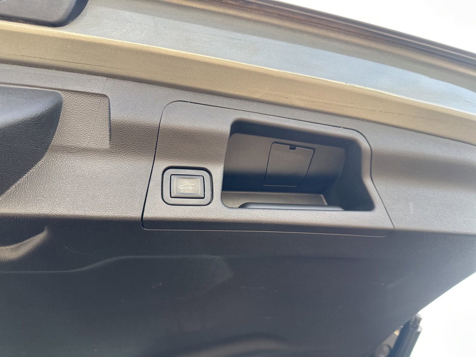 Used 2018 GMC Acadia Denali AWD/4WD image 33