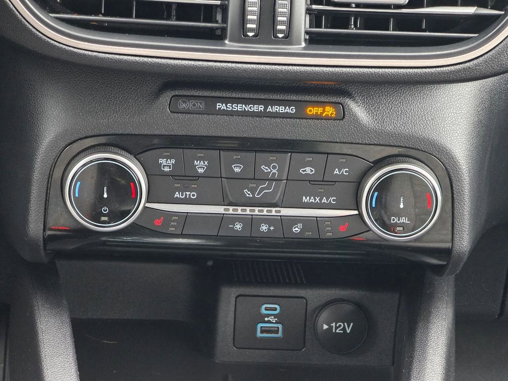 Used 2022 Ford Escape SE w/ SE Sport Appearance Package image 14