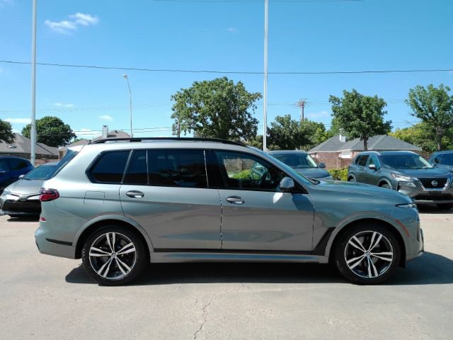 Used 2023 BMW X7 xDrive40i w/ M Sport Package AWD/4WD image 5