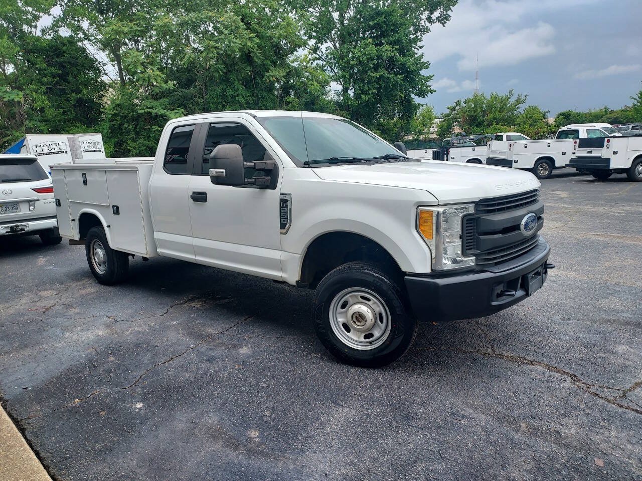 Used 2017 Ford F250 XL w/ Power Equipment Group AWD/4WD image 5