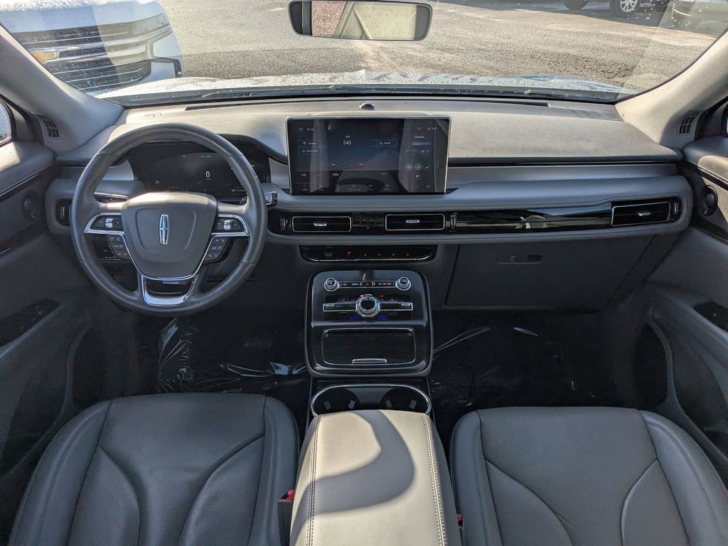 Used 2022 Lincoln Nautilus Reserve w/ Luxury Package image 15