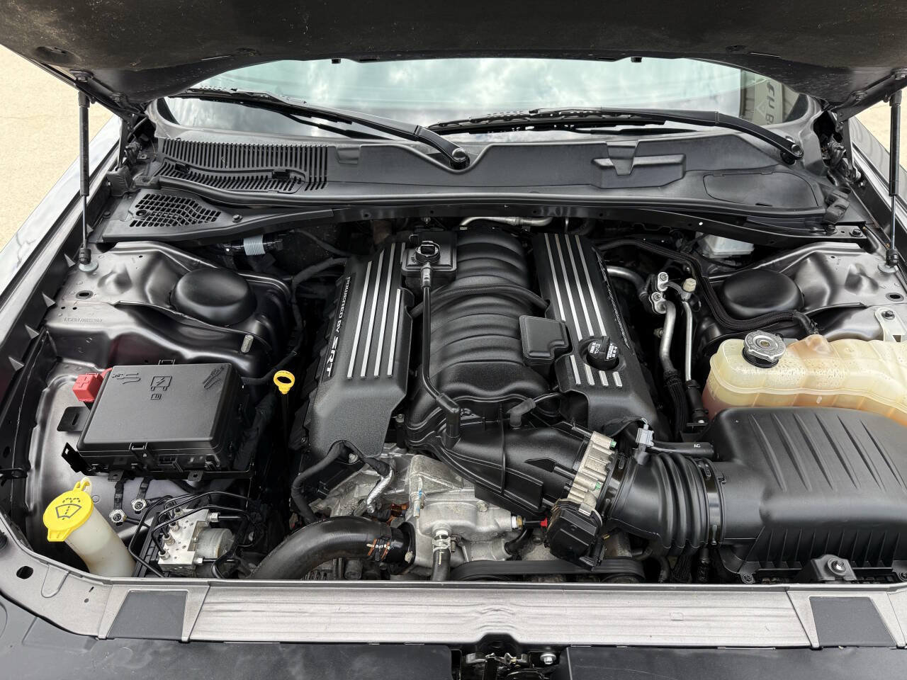 Used 2016 Dodge Challenger R/T Scat Pack w/ Leather Interior Group RWD image 9