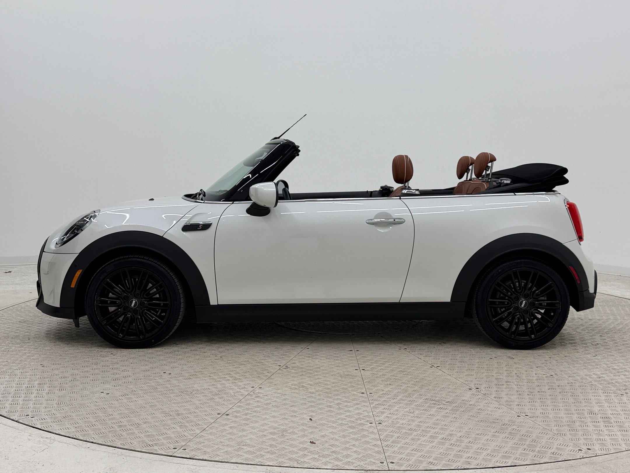 Certified 2023 MINI Cooper S image 2