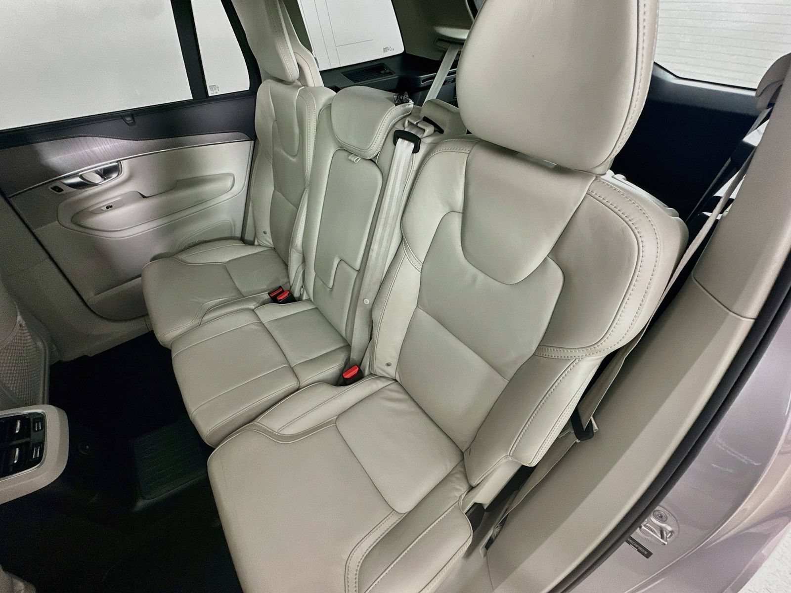 Used 2023 Volvo XC90 T8 Ultimate w/ Protection Package Premier AWD/4WD image 35