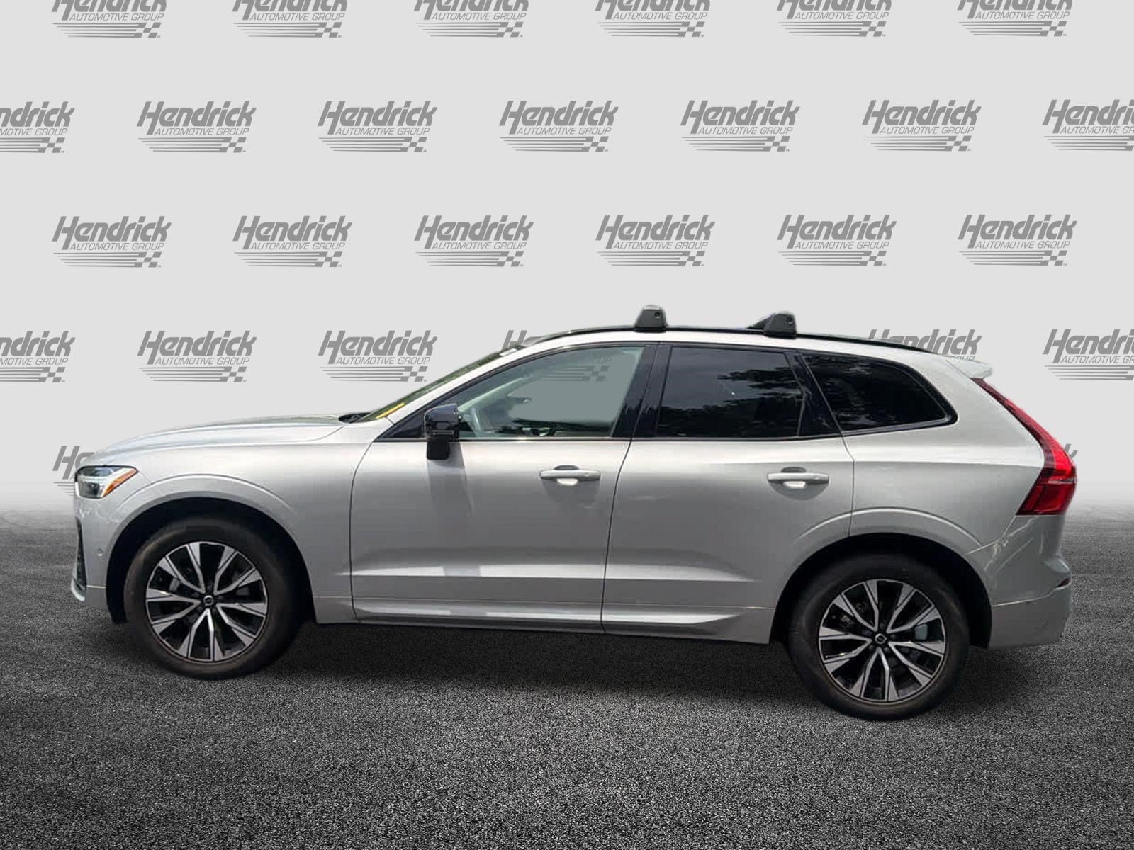 Used 2024 Volvo XC60 B5 Plus w/ Protection Package Premier AWD/4WD image 11