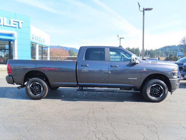 Used 2025 RAM 3500 Laramie AWD/4WD image 10