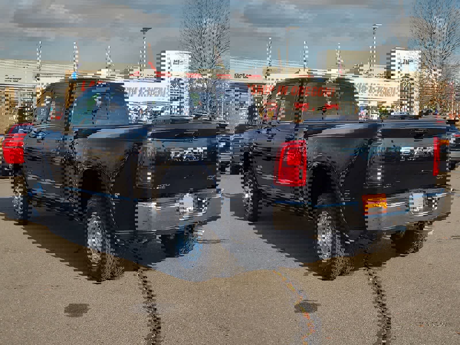 New 2026 RAM 3500 Limited image 12