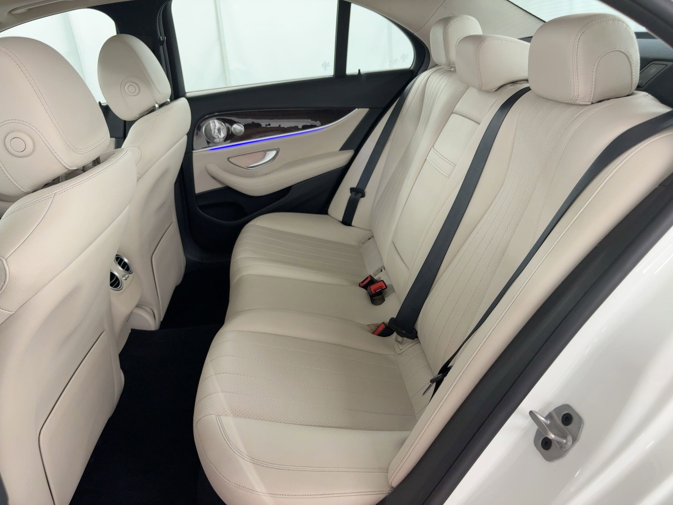 Used 2020 Mercedes-Benz E 350 Sedan image 13