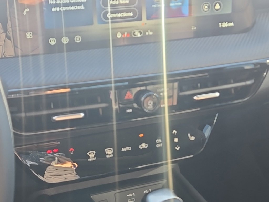 New 2026 Nissan Kicks SR image 20