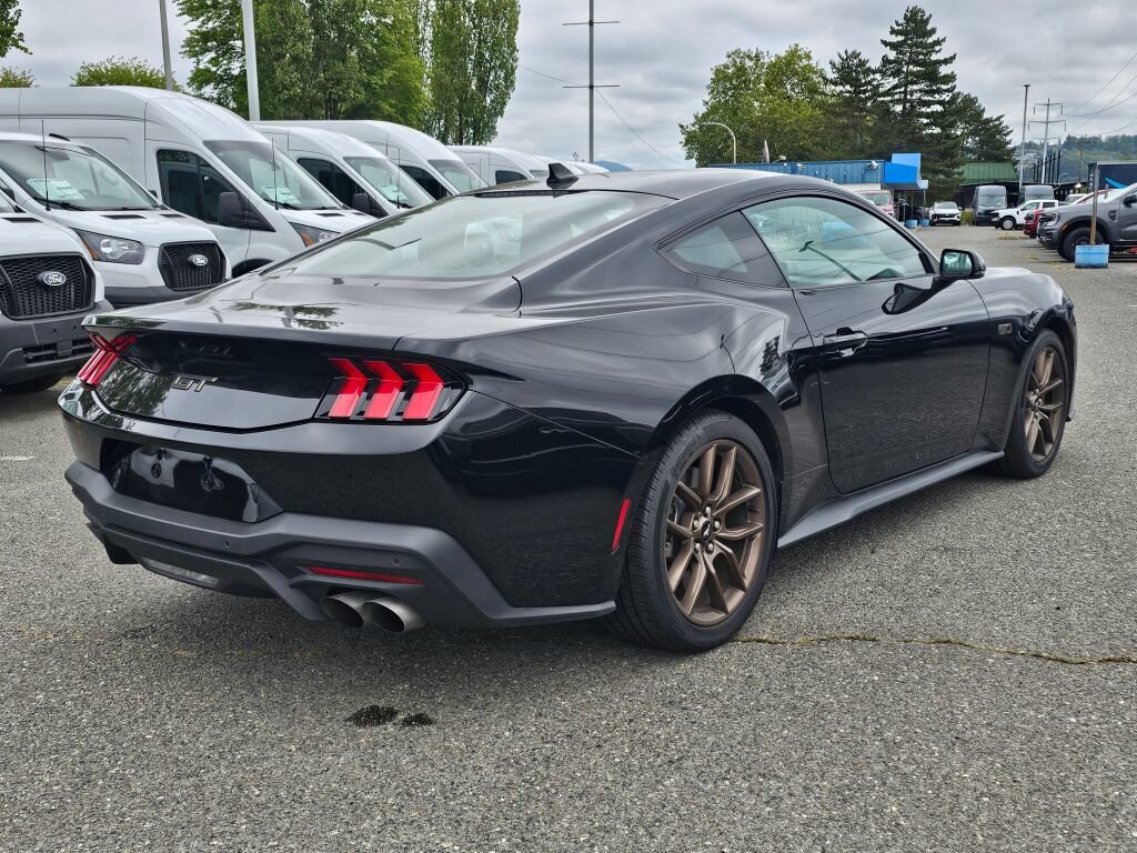 Used 2025 Ford Mustang GT Premium RWD image 5