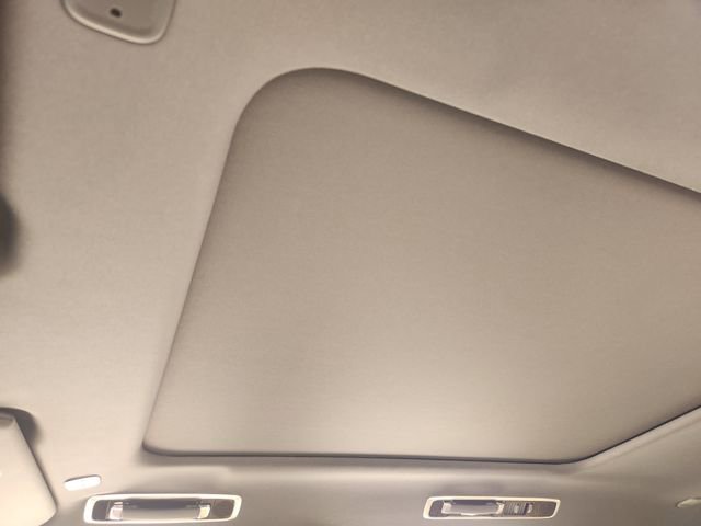 New 2026 Land Rover Range Rover Long Wheelbase SE image 17