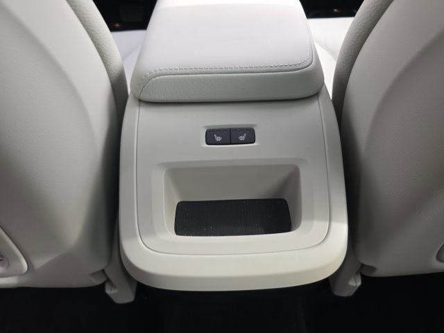 Certified 2023 Volvo XC60 B5 Plus w/ Climate Package AWD/4WD image 23
