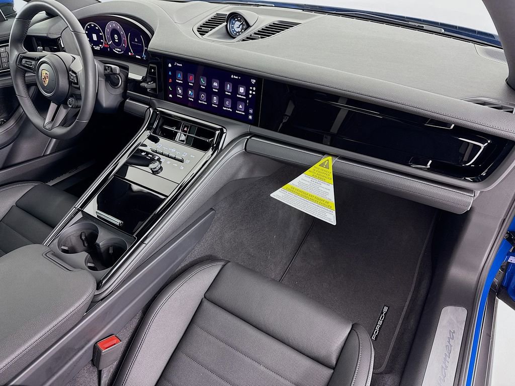 Certified 2025 Porsche Panamera image 31