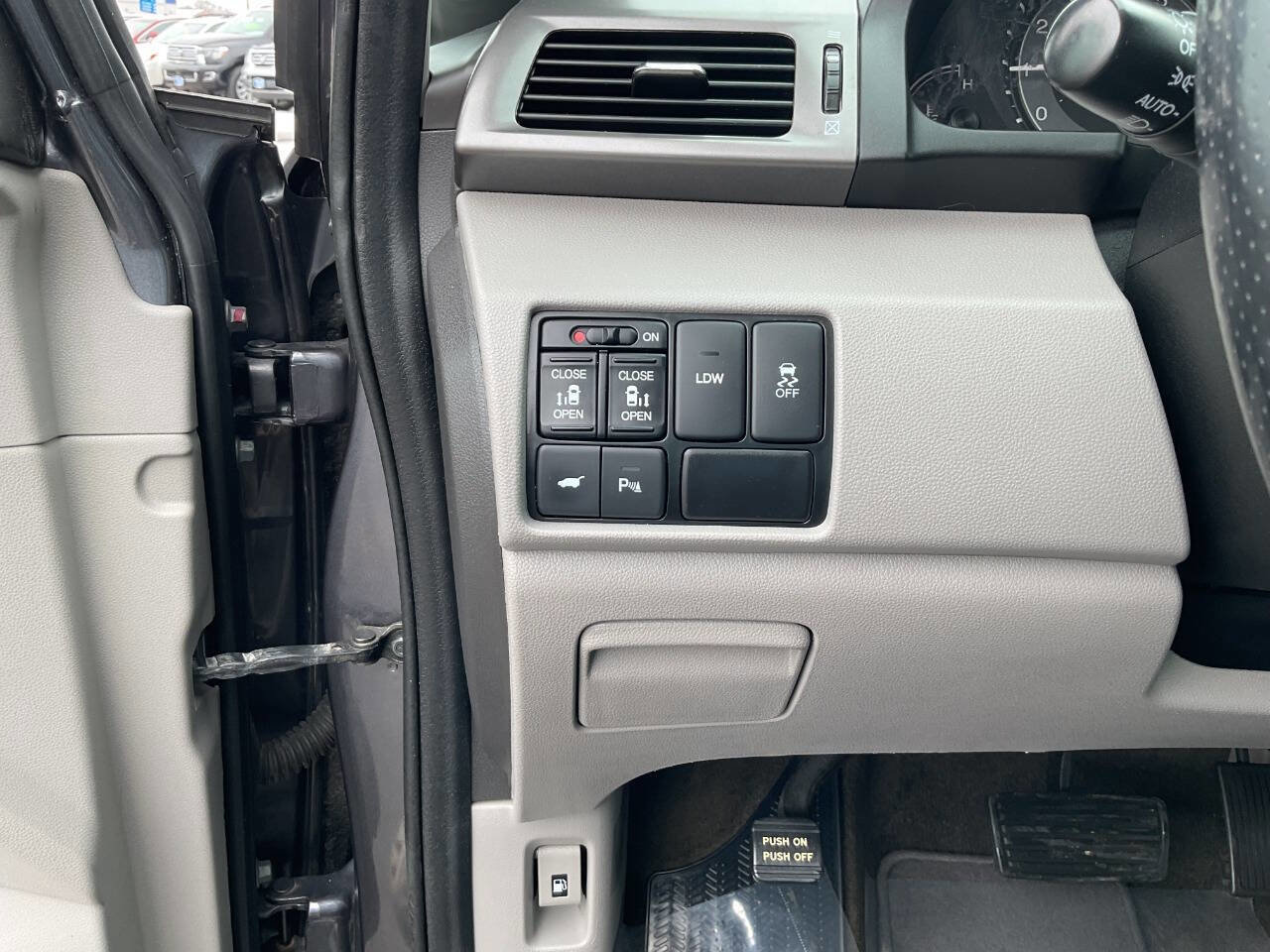 Used 2017 Honda Odyssey Touring Elite image 16