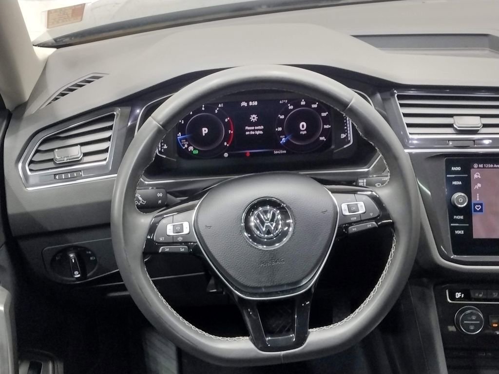 Used 2021 Volkswagen Tiguan SEL image 39