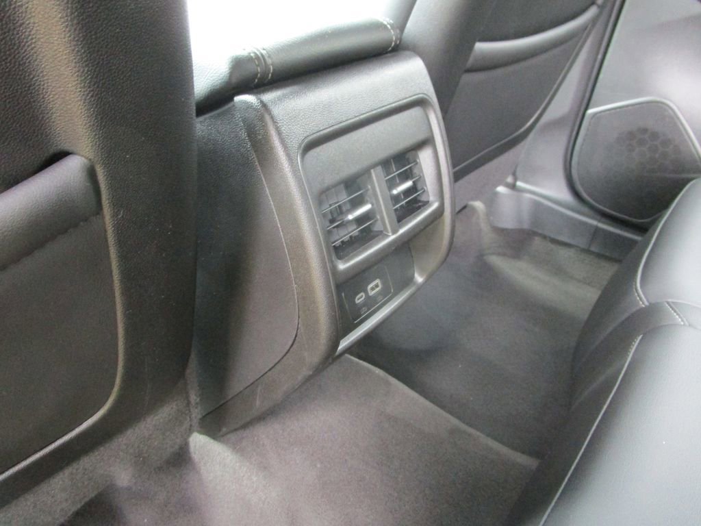 Used 2024 Cadillac XT4 Premium Luxury AWD/4WD image 18