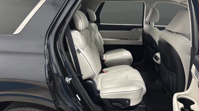 Used 2025 Hyundai Palisade Calligraphy image 25