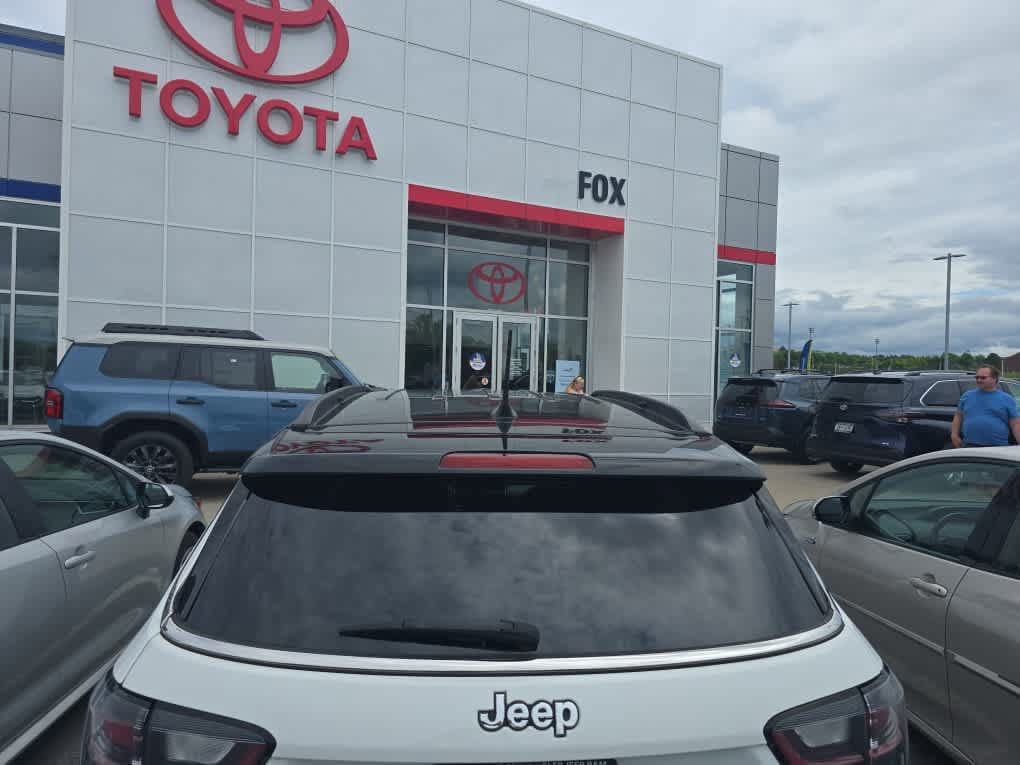 Used 2023 Jeep Compass Limited w/ Elite Group AWD/4WD image 6
