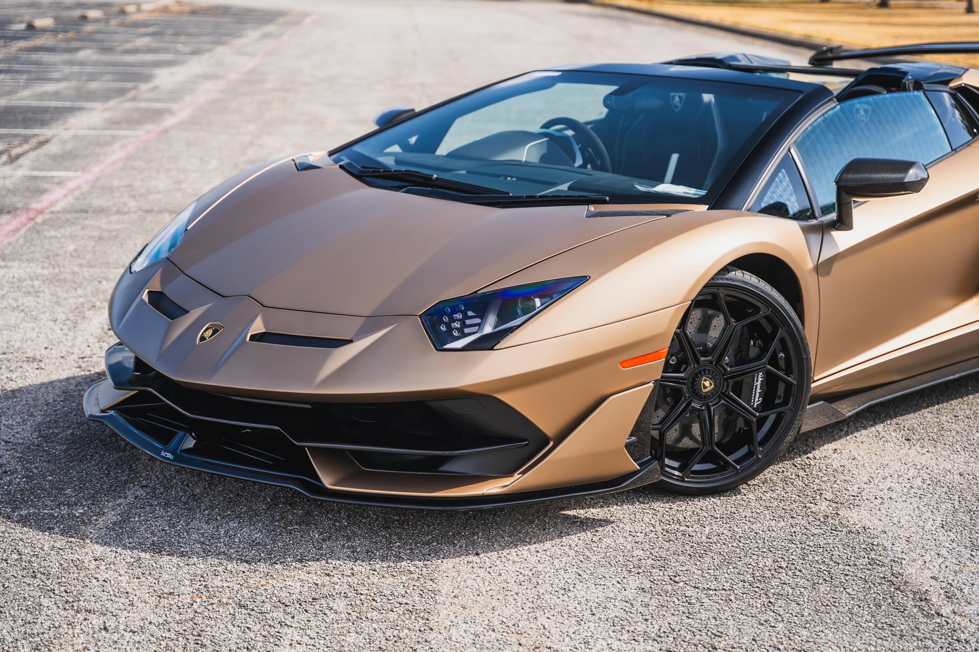 Used 2021 Lamborghini Aventador SVJ AWD/4WD image 3
