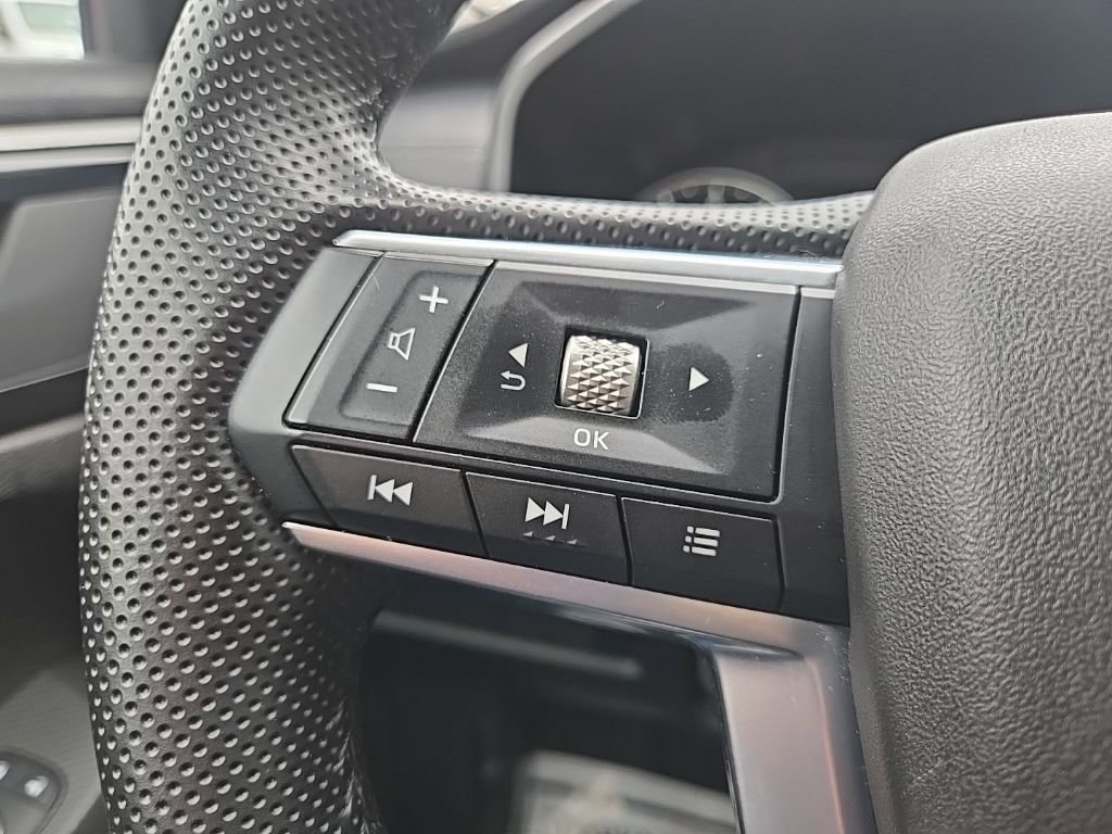 Used 2025 Mitsubishi Outlander SE image 38