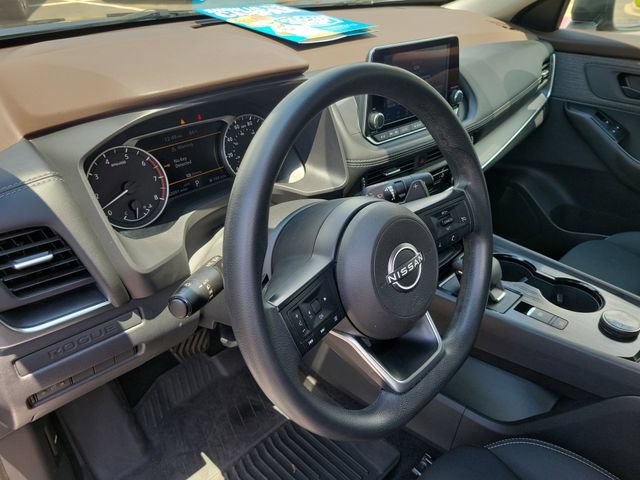 Used 2023 Nissan Rogue S AWD/4WD image 18