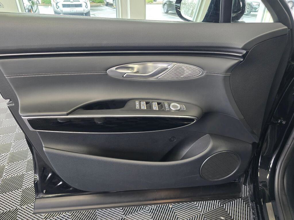 Used 2025 Genesis GV70 2.5T image 35